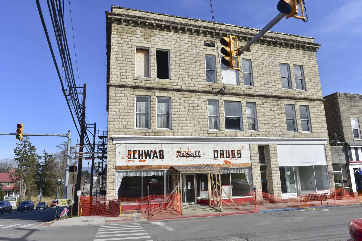 Kingwood Council votes to condemn Herring Building